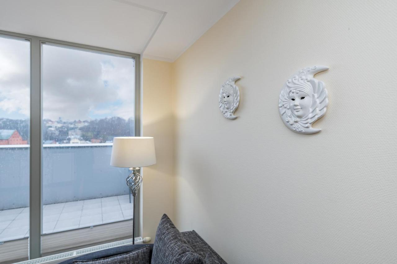 Lovely City Panorama Apartment By Polo Apartments Kaunas Esterno foto